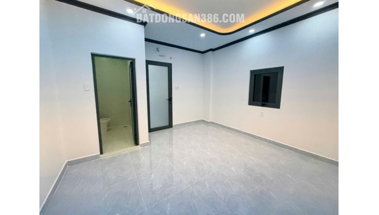 Hẻm ô tô 5m thông, nhà full nội thất ngay ĐH Công thương Tân Phú mà chỉ nhỉnh nhẹ 4Đ